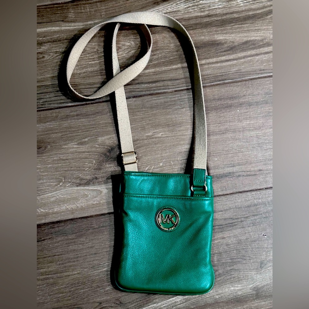*SOLD* Michael Kors Crossbody Bag